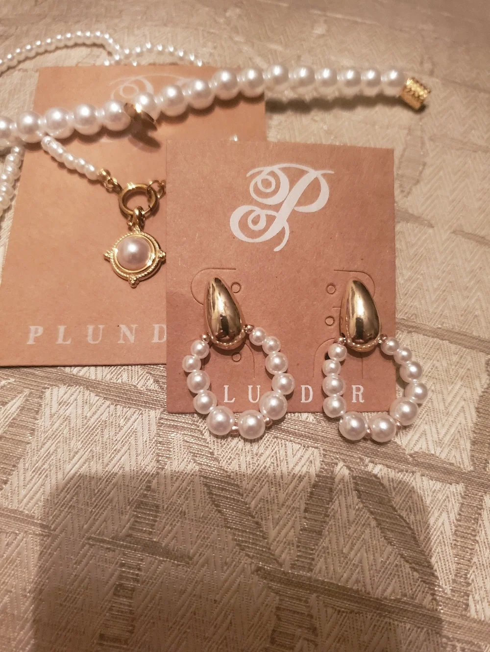 Plunder 3 Pcs Gold-Tone Earrings Necklace And Bracelet with White Pearled Beads